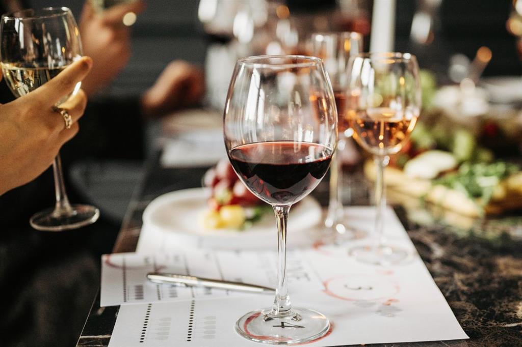 Wine & Dine